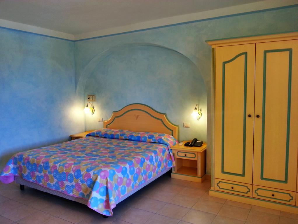 Residence Riva Azzurra Cannigione Zimmer foto